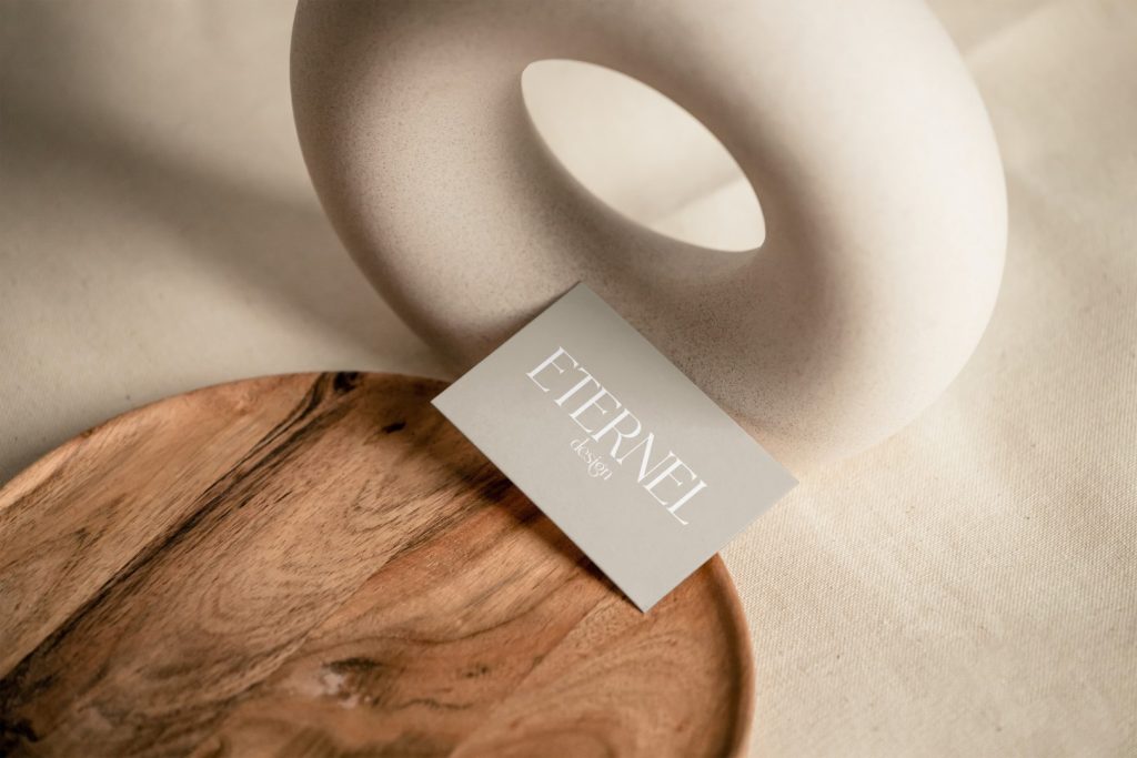 Business Card with Wooden Plate (Nagy)